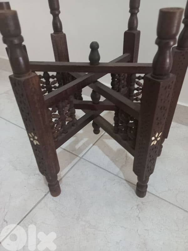 صدر نحاس قطرو ٥٥ سنتم مع ركيزتو و اغراضو عمرن ٩٥ سنة 1