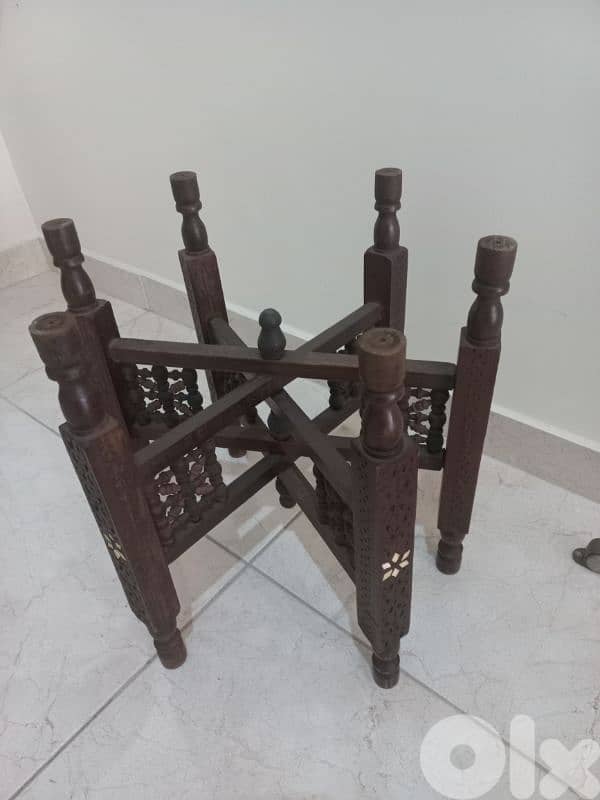 صدر نحاس قطرو ٥٥ سنتم مع ركيزتو و اغراضو عمرن ٩٥ سنة 4