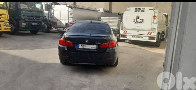 BMW 5-Series 2011 0