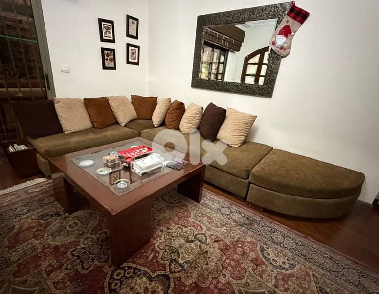 L shape living room 0