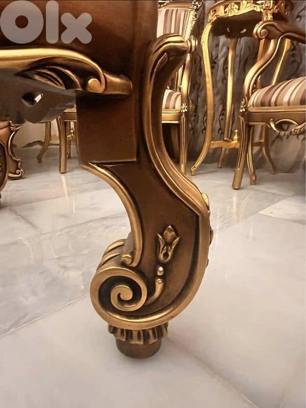 صالون انتيك للبيع ملبس ورق ذهب 2