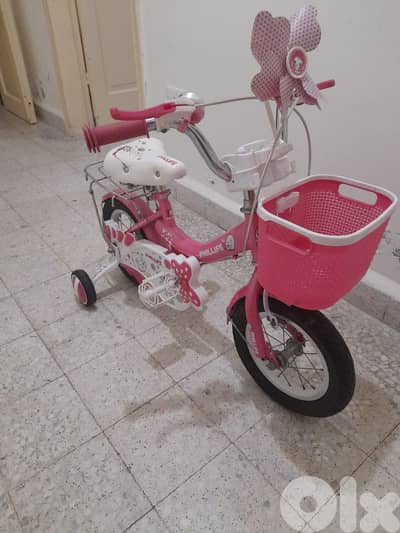 مستلزمات طفل بحالة جيدة