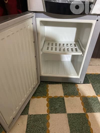 براد مياه مستعمل