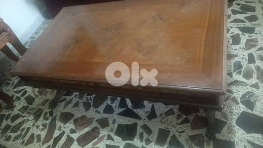 طاوله نص  كبيره انتيك