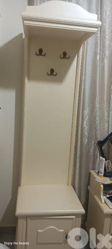 Bedroom  Excellent condition Antique 1