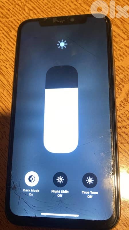 iphone 11 pro 256 gb 220$ 4