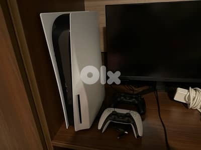 ps5 used in very good conditions