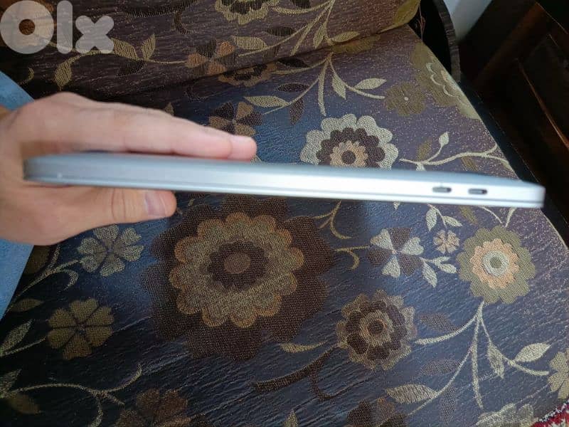 apple macbook pro m2 4