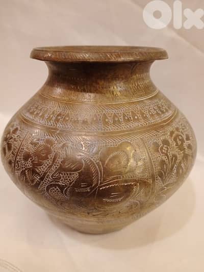 قطعة نحاس قديمة