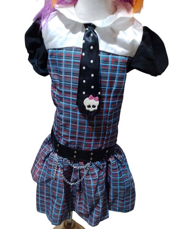 postige 3$ / costume 13$ 2