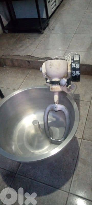 رقاقة وعجانة وعدة مطعم 1