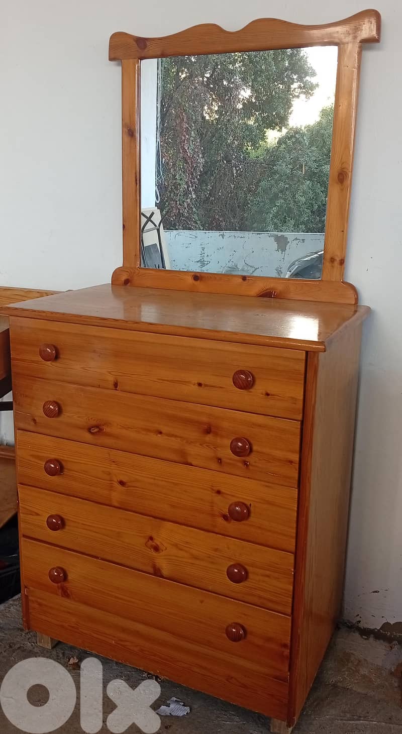 تختين مع مرايا سوبر خشب مرتب 0