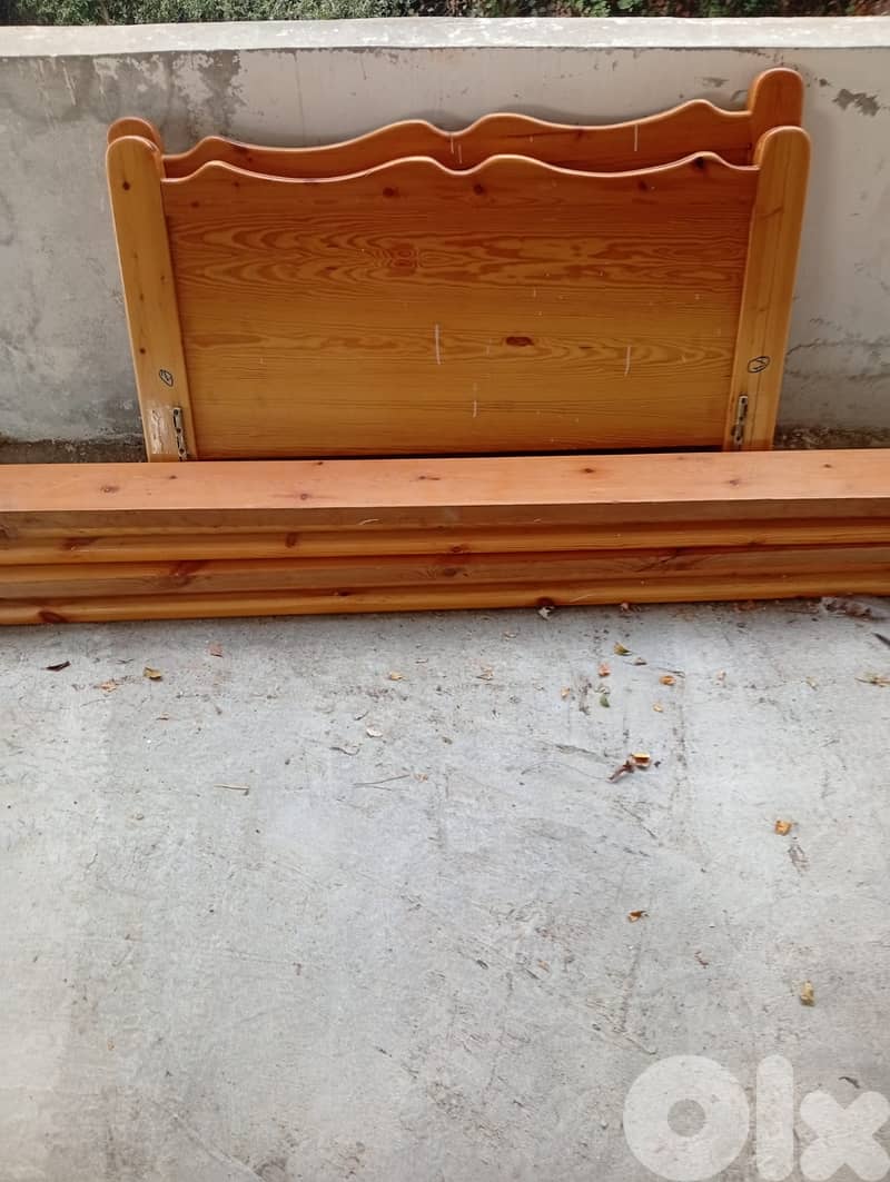 تختين مع مرايا سوبر خشب مرتب 1