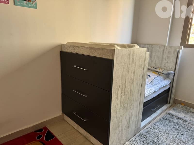 Baby Bed with Storage (with Mattress, Changing Pad & Mosquito Net) 2