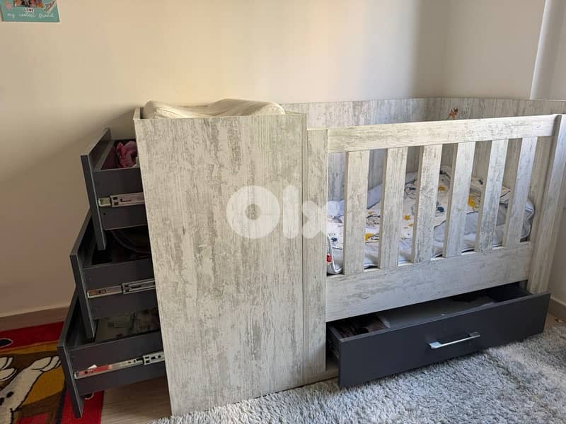 Baby Bed with Storage (with Mattress, Changing Pad & Mosquito Net) 4