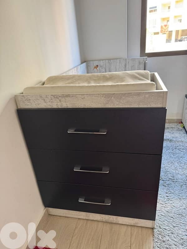 Baby Bed with Storage (with Mattress, Changing Pad & Mosquito Net) 5