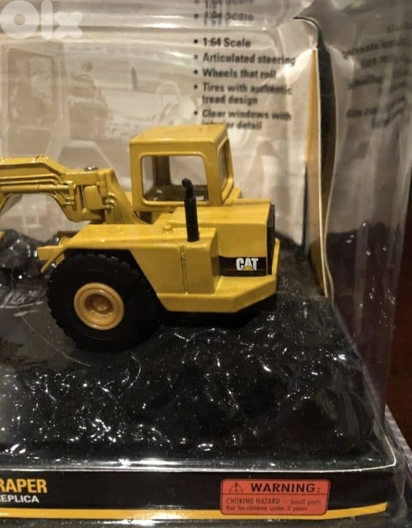 CAT 611 Wheel Tractor Scraper diecast model 1;64 3