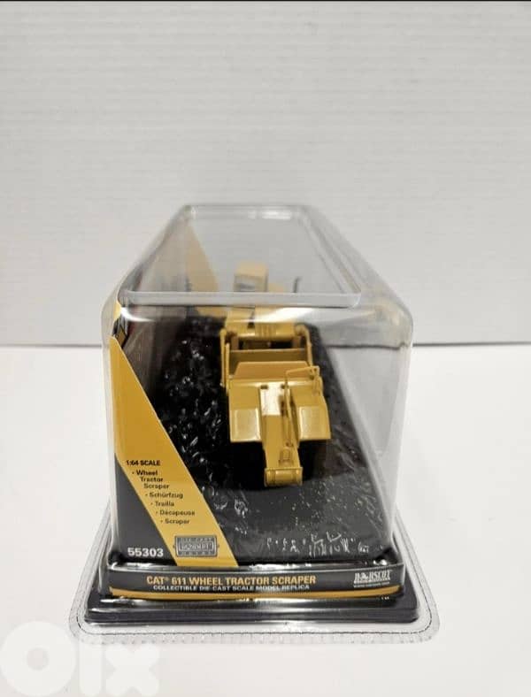 CAT 611 Wheel Tractor Scraper diecast model 1;64 5