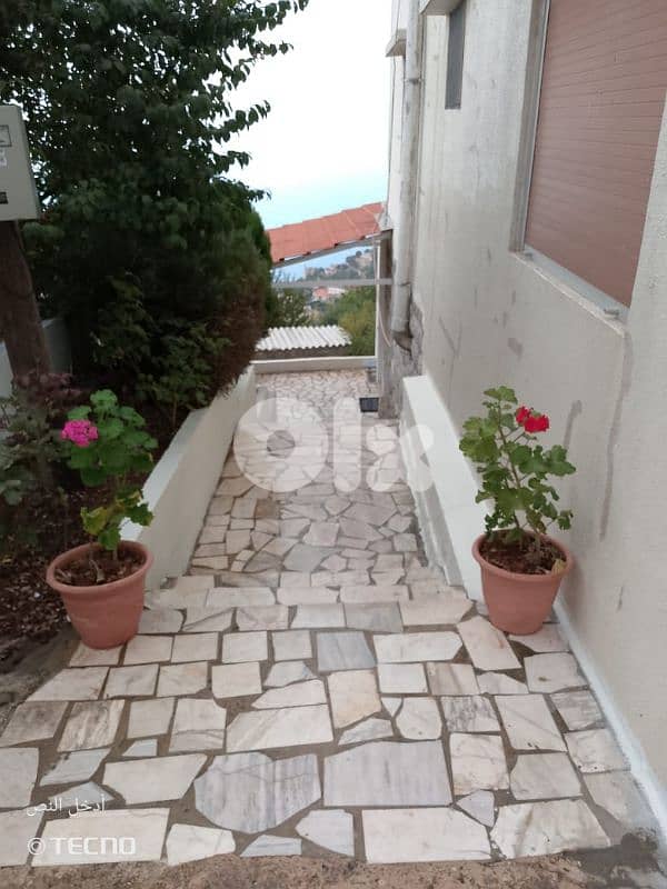 bzoumar 1 bed furnished  و بيت عقد قديم مع منظر و شوميني و تراس 0