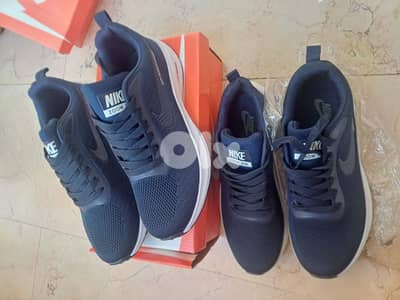 nike shoes 2 pairs