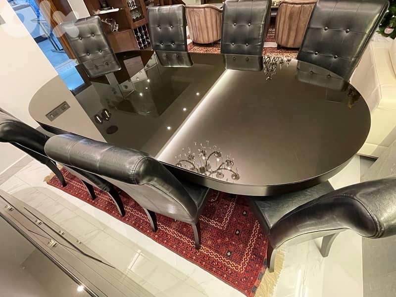 Dining Table + 8 Chairs+ Dressoire + Mirror 1