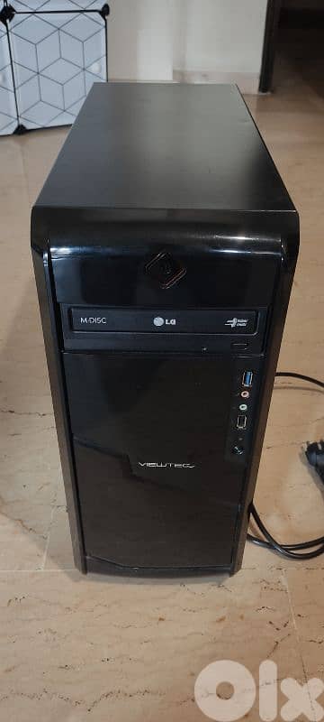 Desktop PC I7-4790 with monitor 0