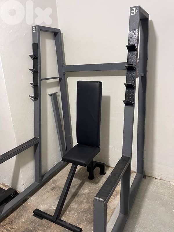 Squat and bench rack like new 2
