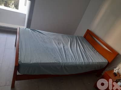 2x beds       فرشتين مع تختين  ٢