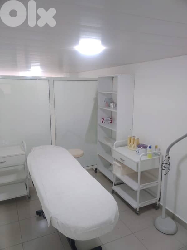 esthetique/ coiffure furniture 2