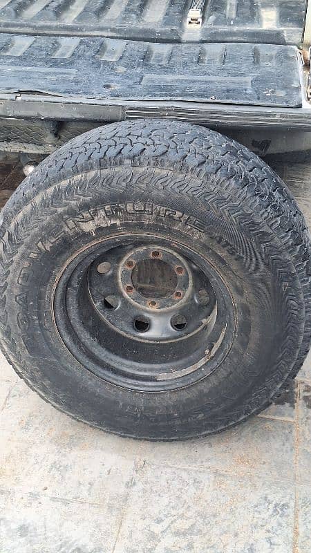 دواليب 32×11.5 جنطة حديد ١٥ 0