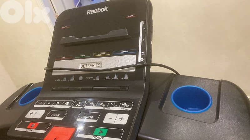 Reebok treadmill JET Series like new 1