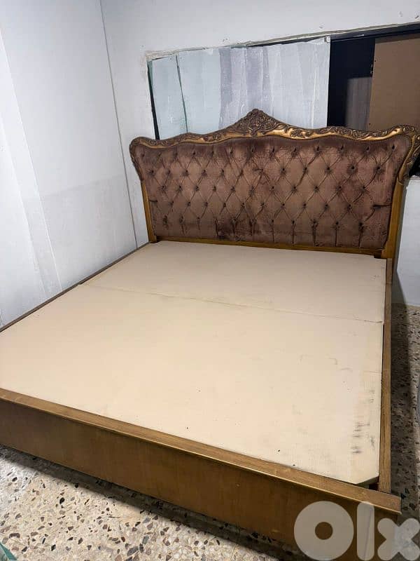 تخت مجوز مصري حفر خشب زان 0