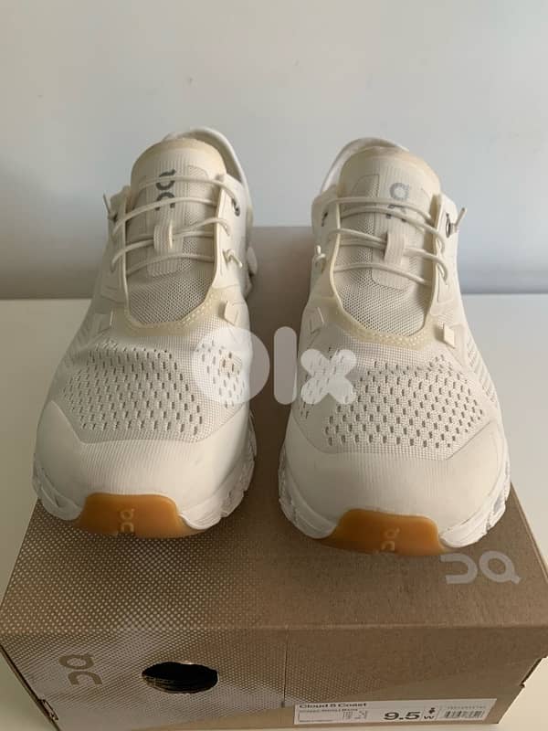 On Cloud 5 Coast Women Lifestyle Shoes size 41 EU 9.5 US - White/White 1