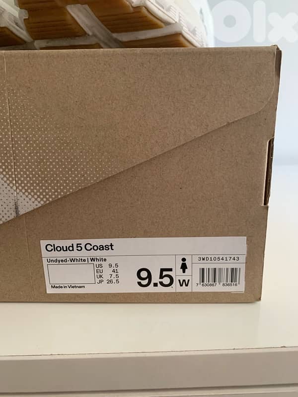 On Cloud 5 Coast Women Lifestyle Shoes size 41 EU 9.5 US - White/White 3