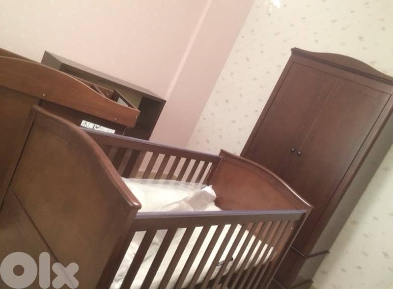 Baby Crib - Mamas and Papas 2