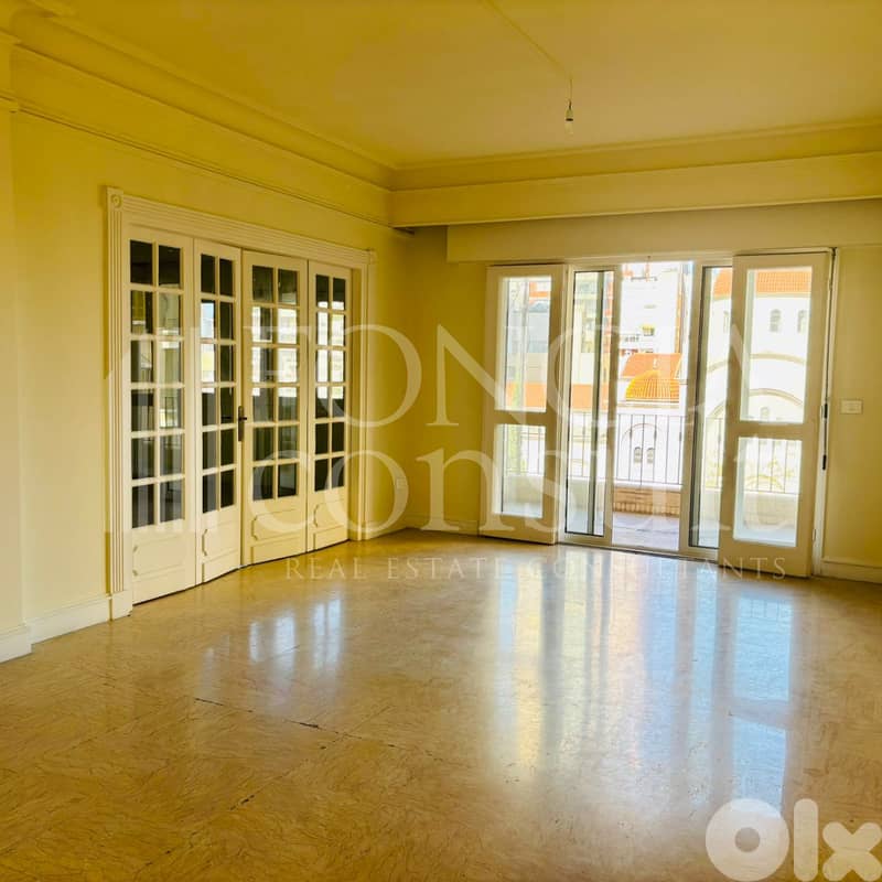 Charming apartment in a vintage building /Prime location 0