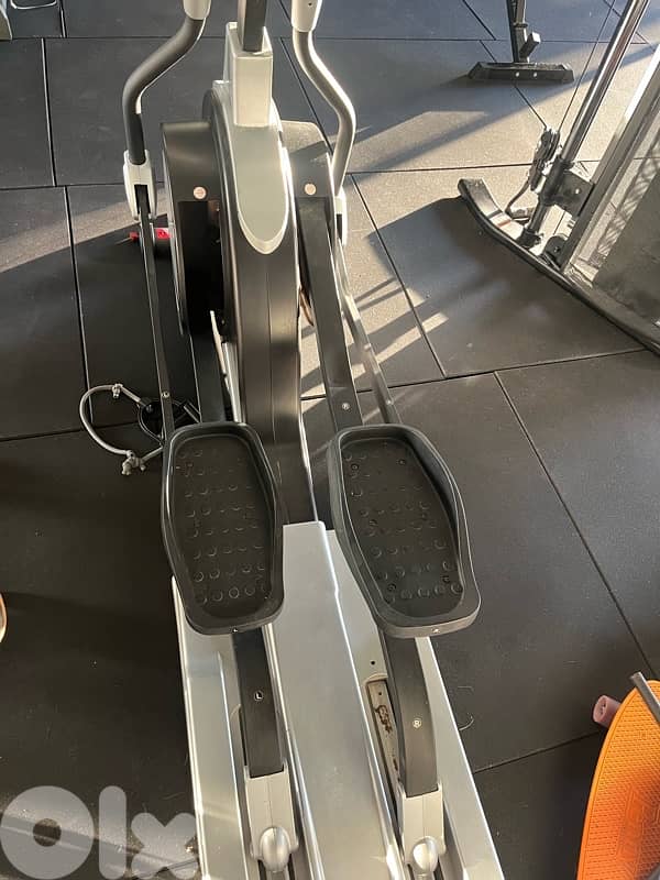 treadmill + eleptical 1