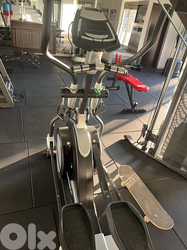 treadmill + eleptical 4