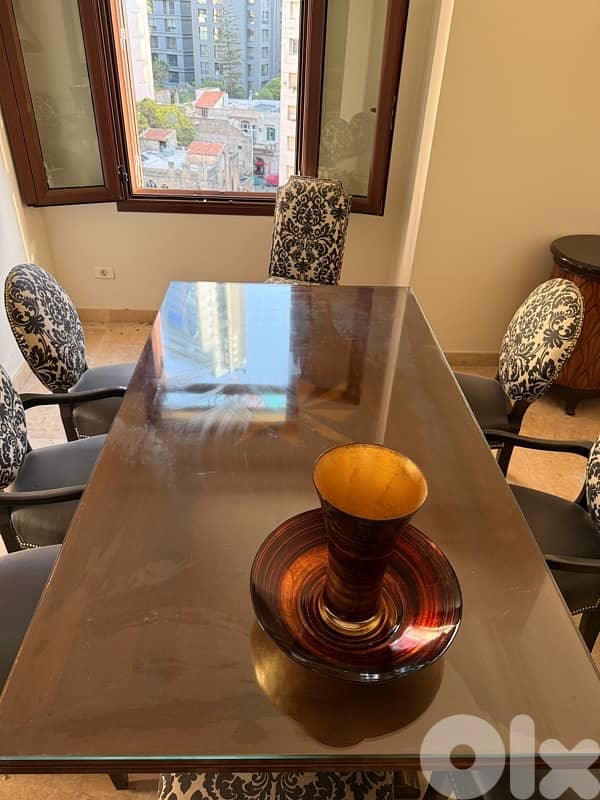 dining table and chairs 0