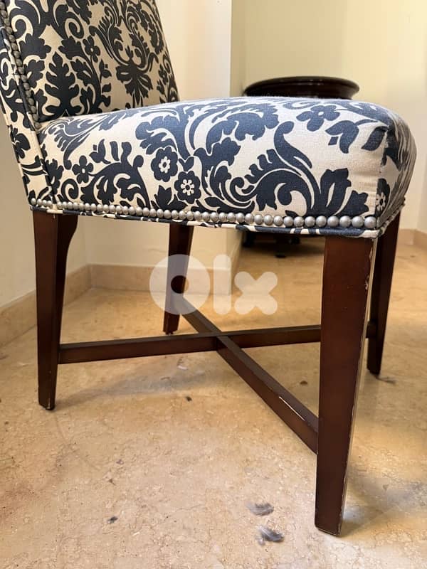 dining table and chairs 7