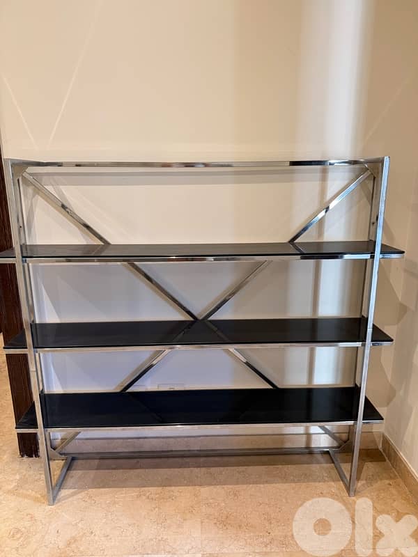 bookshelf’s metallic 0