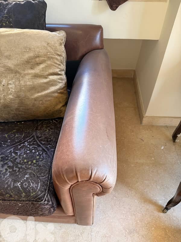 huge brown confortable sofa 2