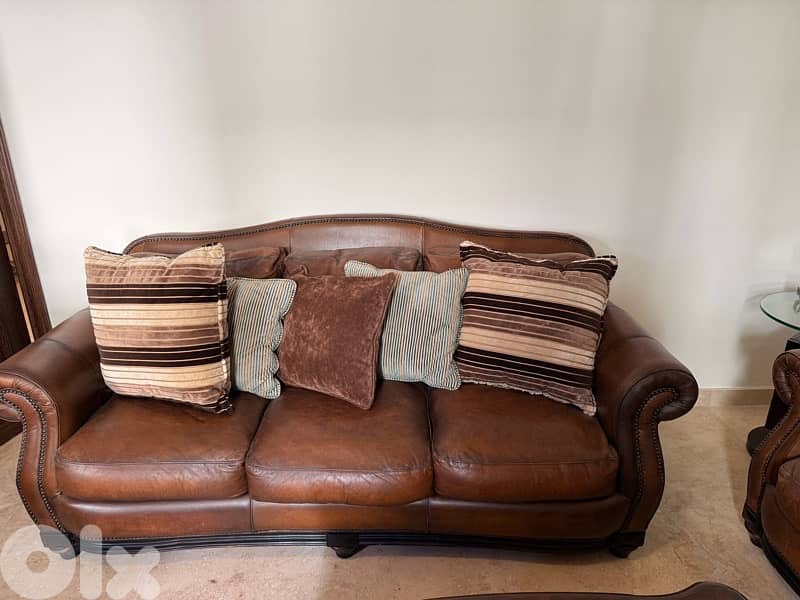 set of two sofas in brown 0