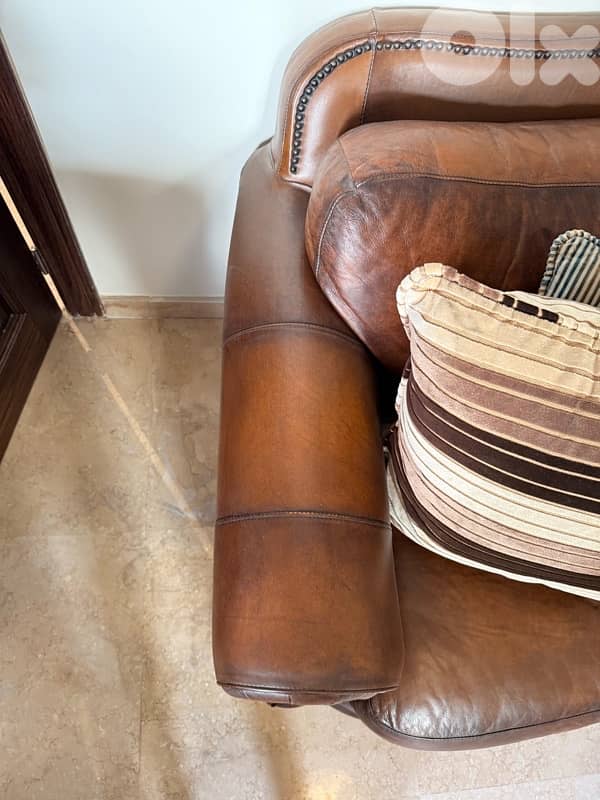 set of two sofas in brown 3