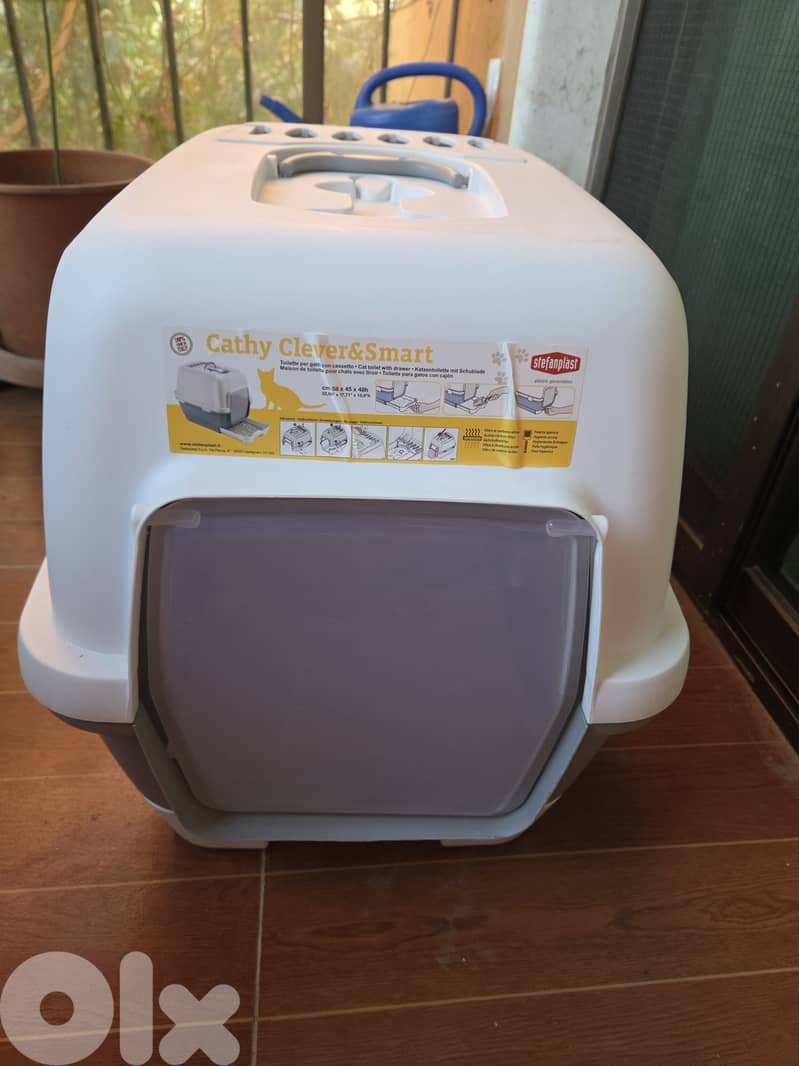 Cat litter box with drawer & litter scoop 0