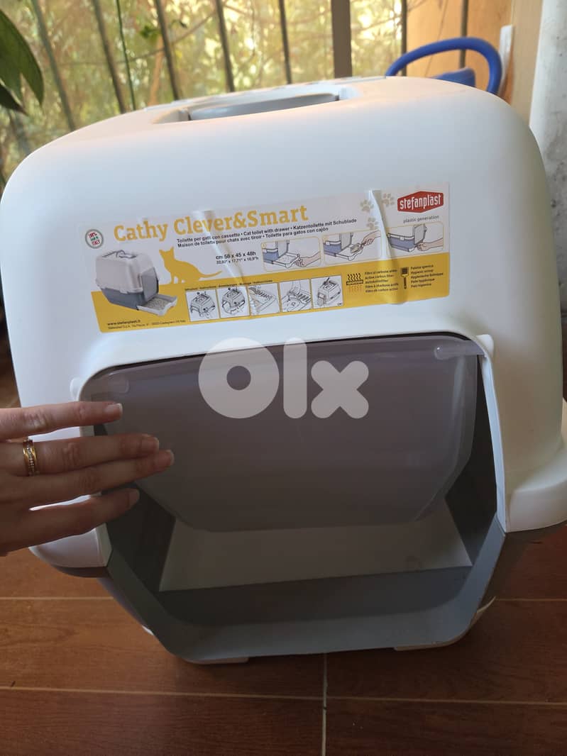 Cat litter box with drawer & litter scoop 4