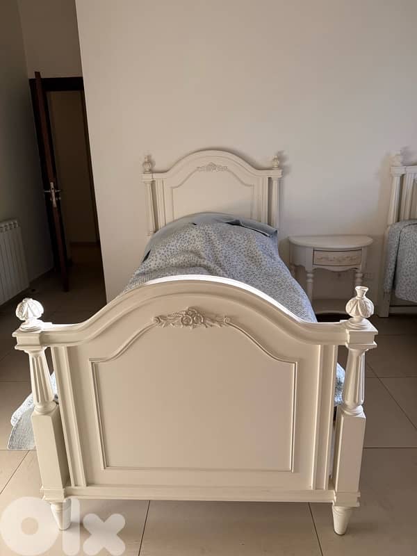 full white wooden bedroom 2