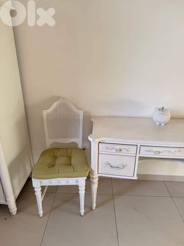 full white wooden bedroom 17