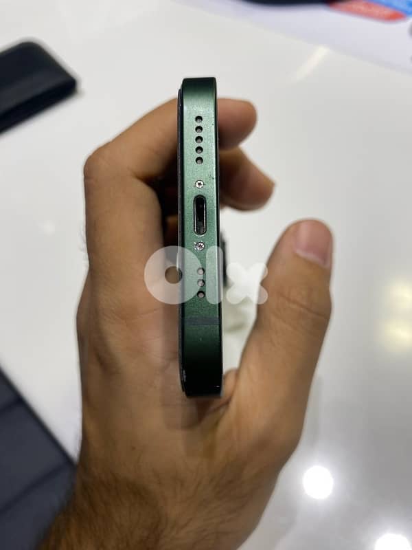 IPhone 13 128 gb battery 84% 5