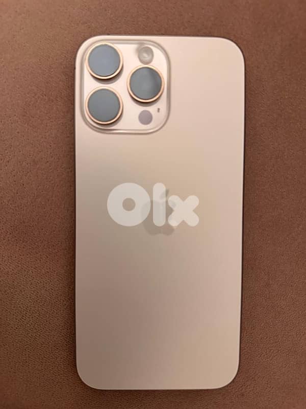 with the box and charger 0